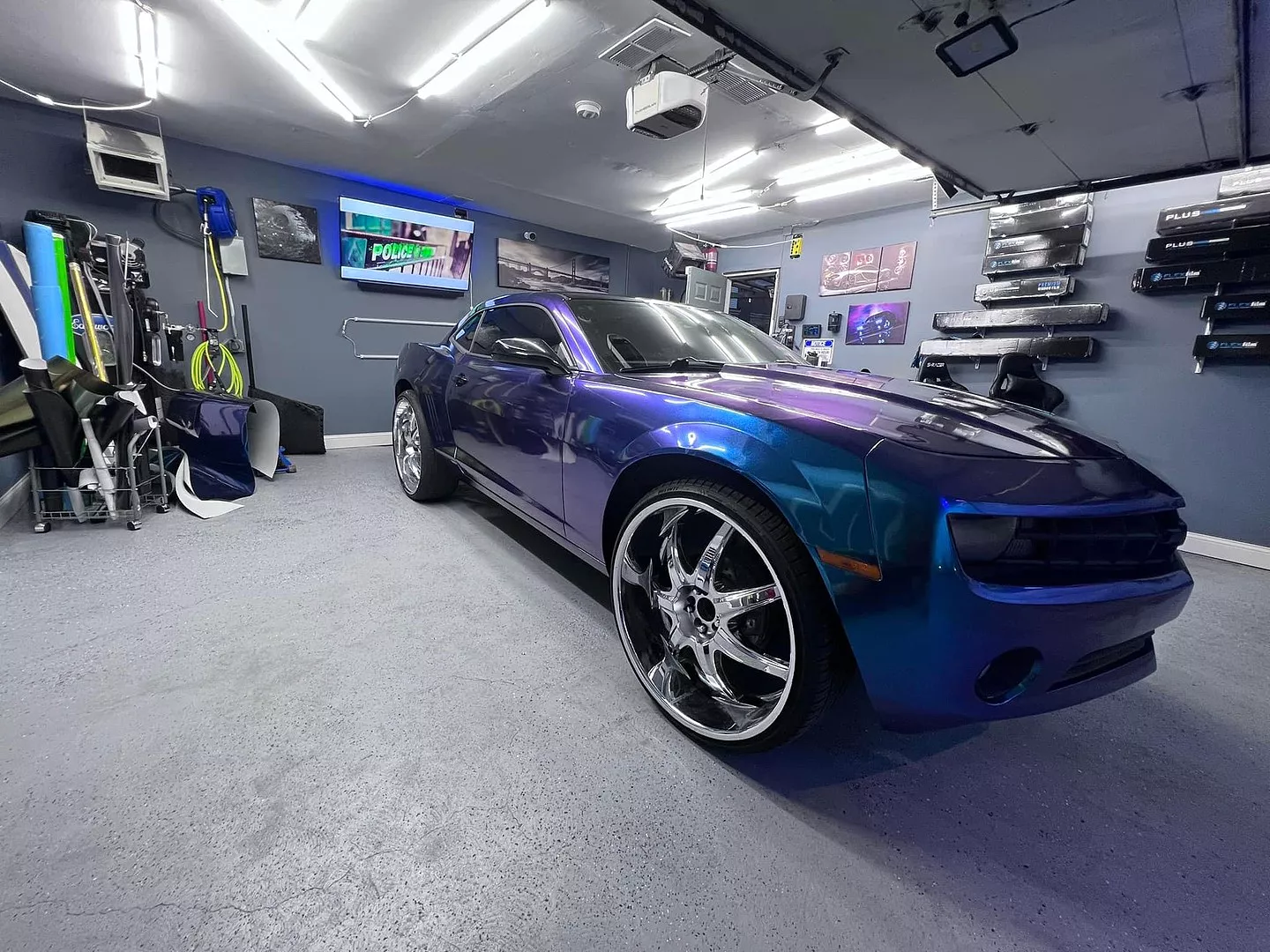 Premium Gloss Metallic: Chameleon color-shift blue to purple - Image 4